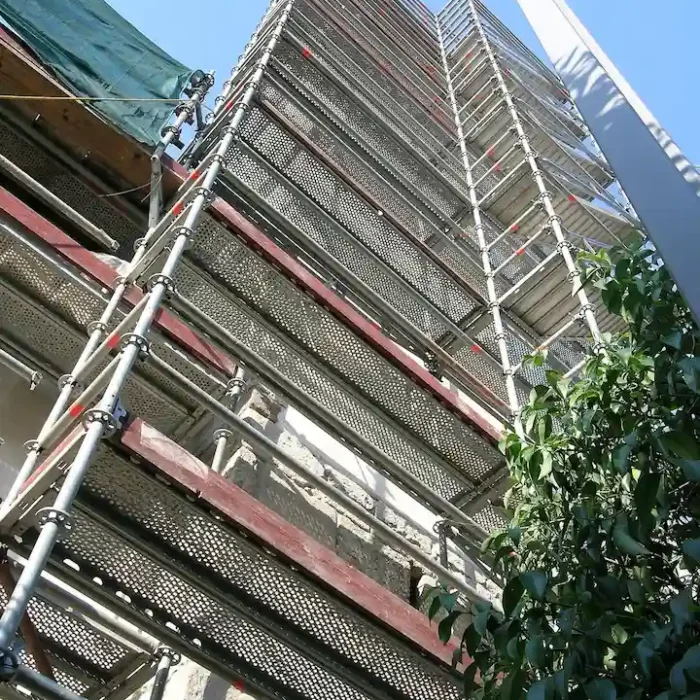 High-rise scaffold tower installed by Vallejo Scaffolding Rental for safe commercial building access.