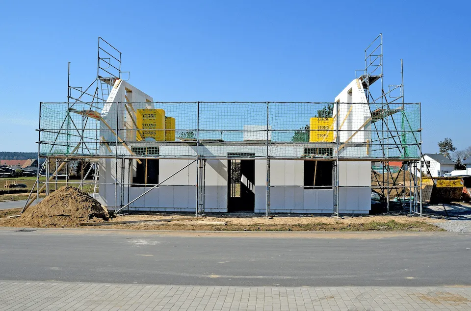 Residential home project with safe access from Vallejo Scaffolding Rental scaffolding systems.