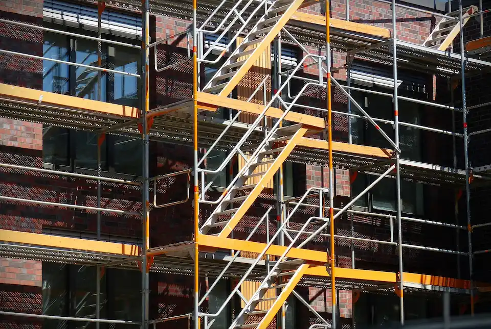 Scaffold stair system installed by Vallejo Scaffolding Rental for safe worker access.